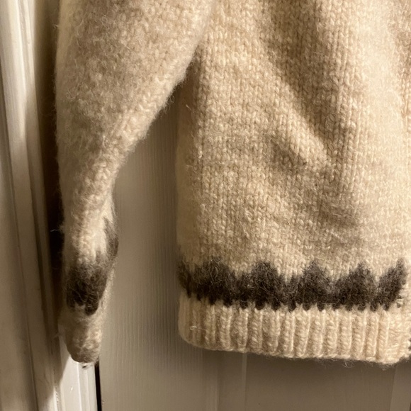 Classic Cream and Brown Zip-Front Wool Cardigan - Picture 4 of 10